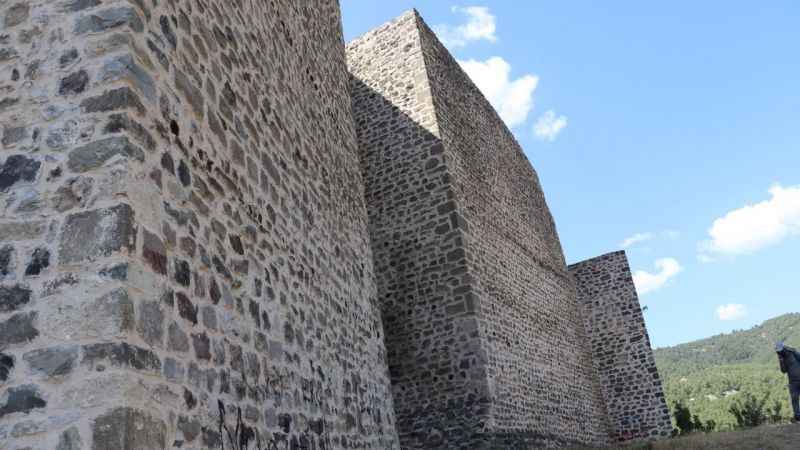 Anadolu'nun en büyük 2. kalesinde çirkin görüntüler