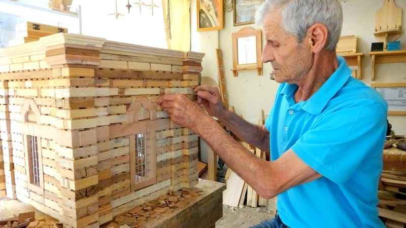 Muğla’nın tarihini maket haline getiriyor