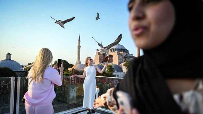 İstanbul, turizme hızlı başladı