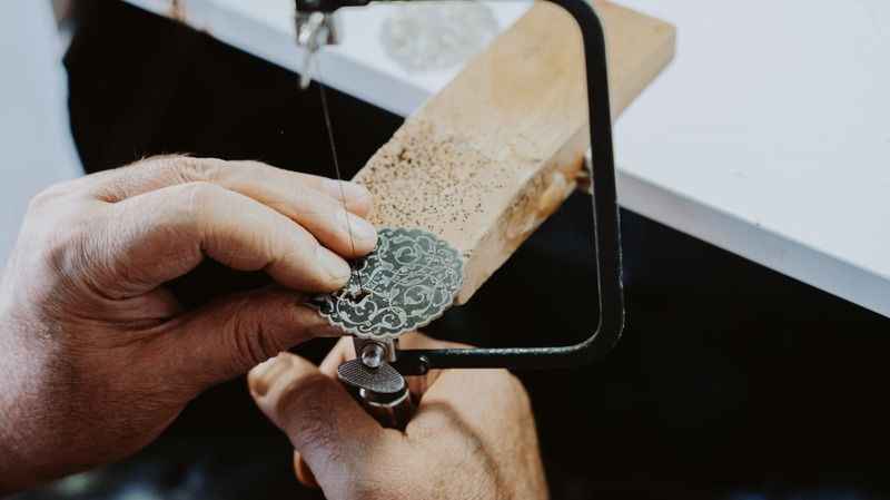 Oltu taşı takıları görücüye çıktı