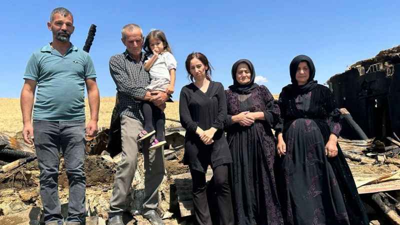 Yangında 7 ineğini kaybetti, hüngür hüngür ağladı