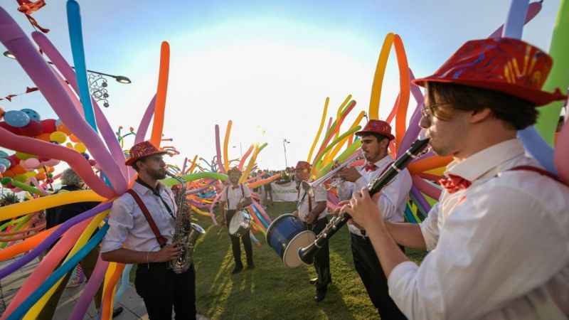 Sanat ve eğlencenin adresi İzmir Enternasyonal Fuarı