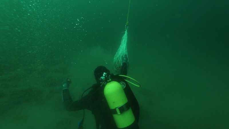 Deniz polisi Yalova açıklarında batık gemi buldu