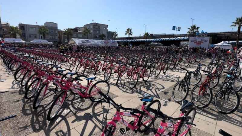 1160 çocuğun bisiklet sevinci