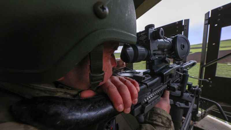 Türkiye’den Yunanistan’a yasa dışı yollarla geçmeye çalışan 13 kişi yakalandı