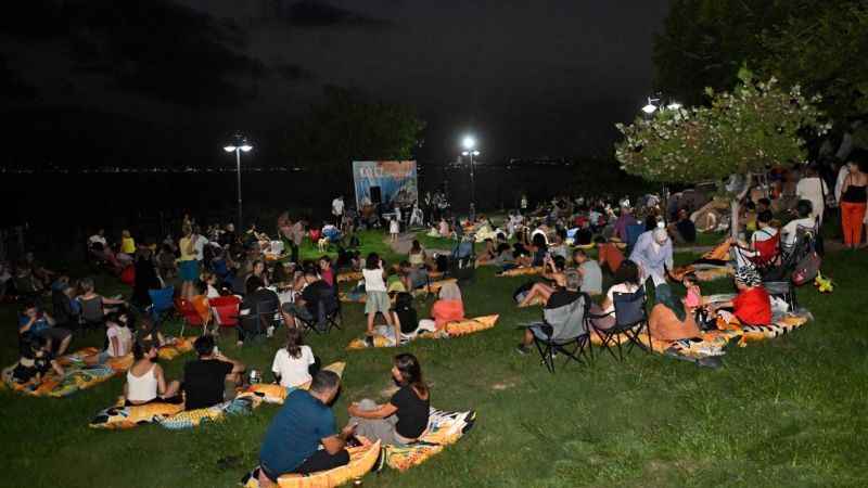 Falezlerde müzik ziyafeti devam ediyor