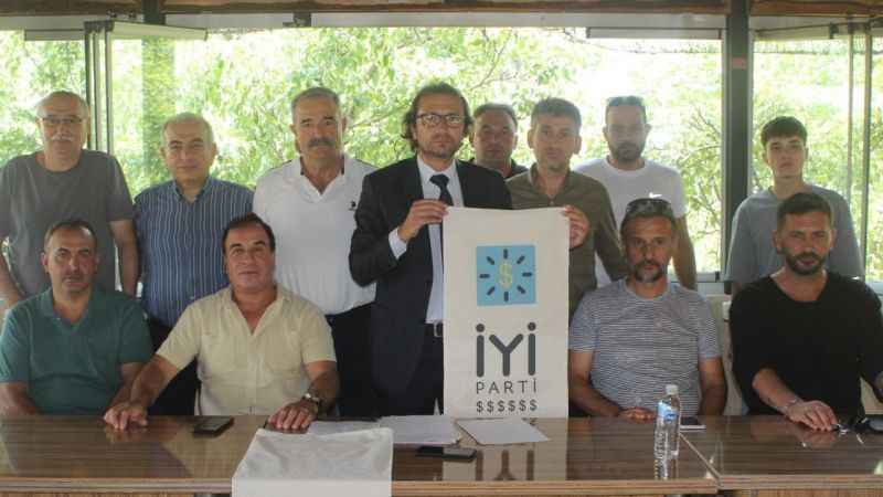 İYİ Parti’den istifa eden başkan: “Akşener ve ekibi para kazanmak için parti kurmuşlar”