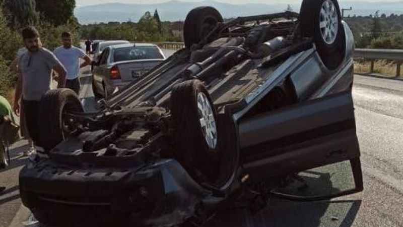 Uşak’ta şarampole devrilen araçta 4 kişi yaralandı