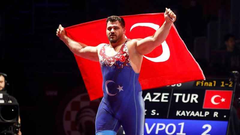 Rıza Kayaalp: "Olimpiyat şampiyonluğuyla güreşi bırakmak gurur verici bir olay olur"