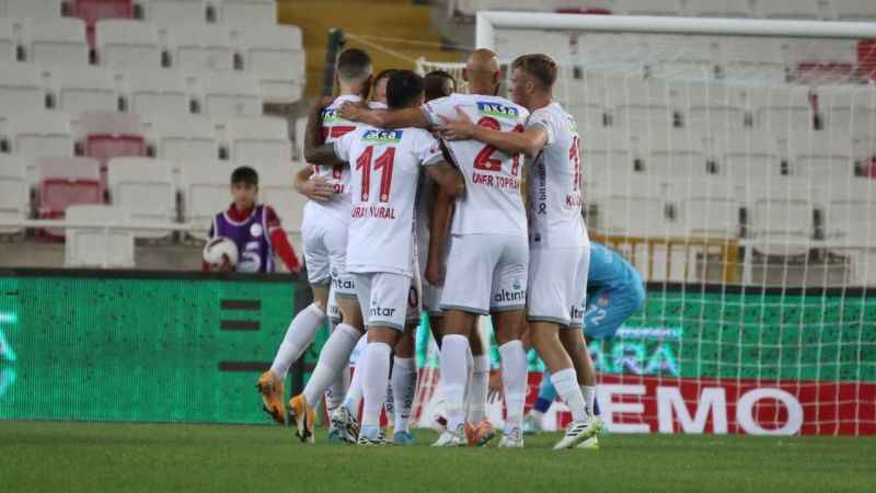 Trendyol Süper Lig: Sivasspor: 1 - Antalyaspor: 1 