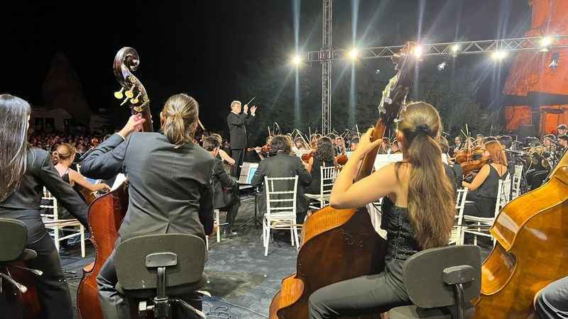 Kapadokya’da 9. Senfoni ile kulakların pası silindi