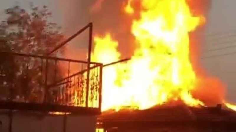 Prizde unutulan şarj aleti evi yaktı