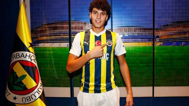 Fenerbahçe, Omar Fayed'in lisansını çıkarttı