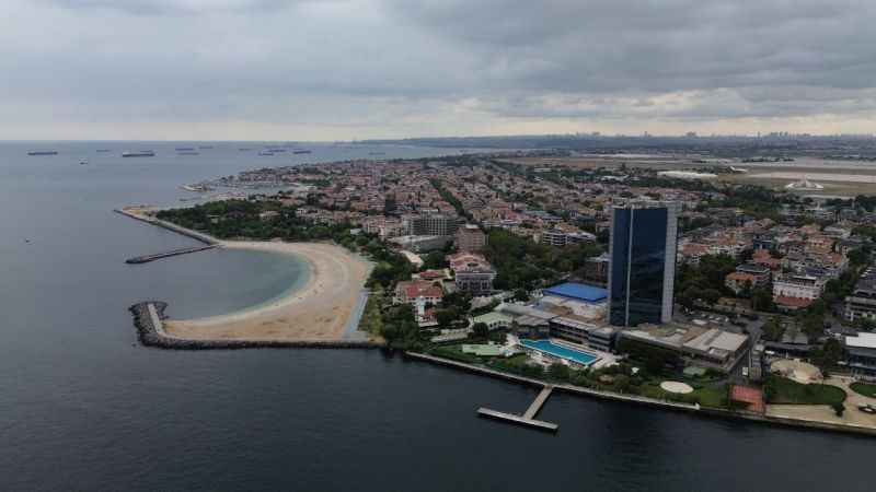 Tarihi olaylara şahitlik eden Yeşilköy havadan görüntülendi