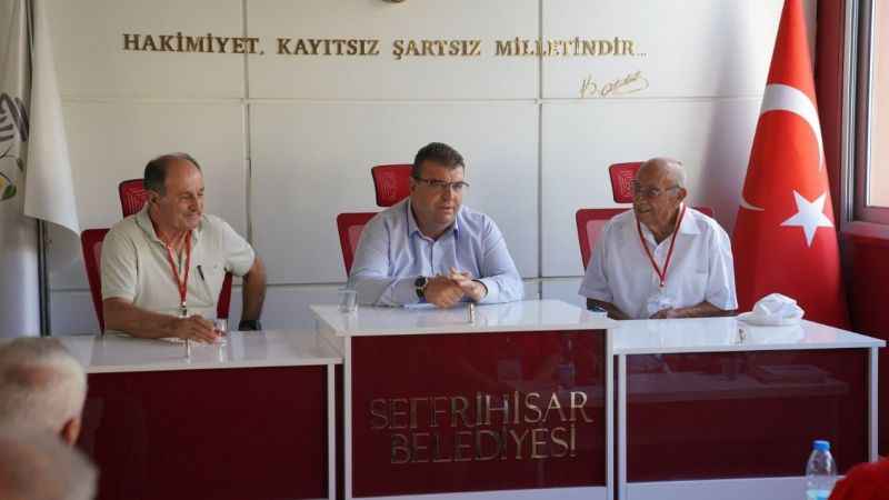 Seferihisar’da edebiyat buluşması