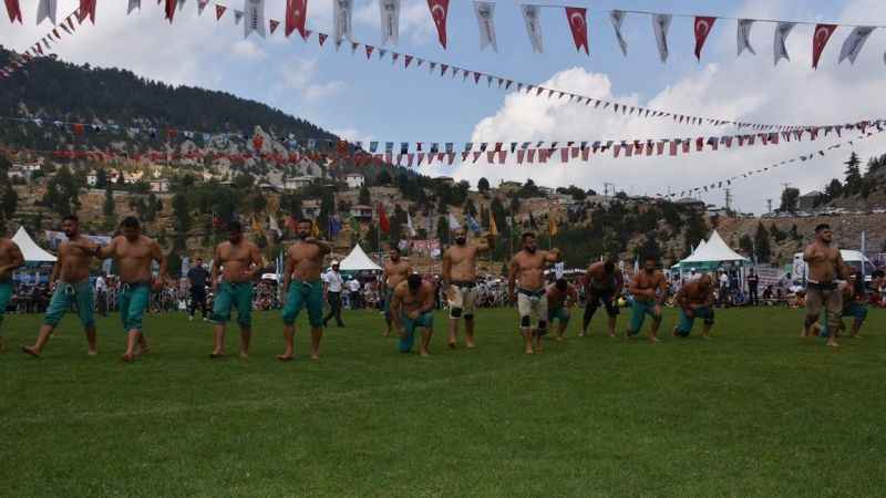 MHP Lideri Devlet Bahçeli güreş ağası olacak