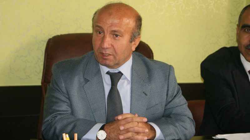 Eski bakan havuzda hayatını kaybetti