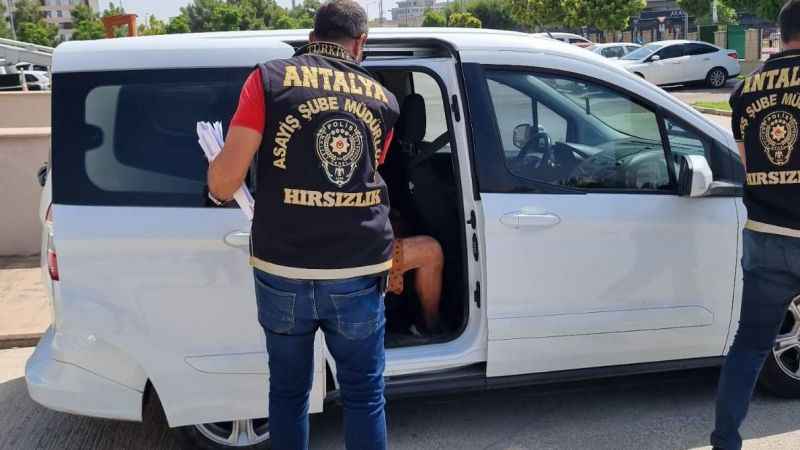 Kart dolum cihazından belediye personelinin topladığı paraları çalan hırsız yakalandı