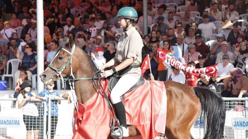 Gençlik ve Spor Bakanı Osman Aşkın Bak Zafer Bayramı'nda Kütahya'daydı