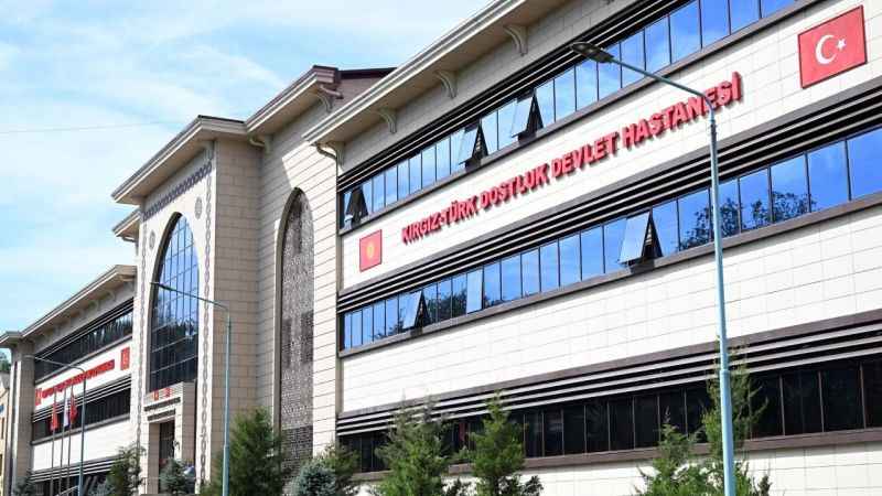 Kırgızistan’da Türk doktorlardan ilk böbrek nakli ameliyatı