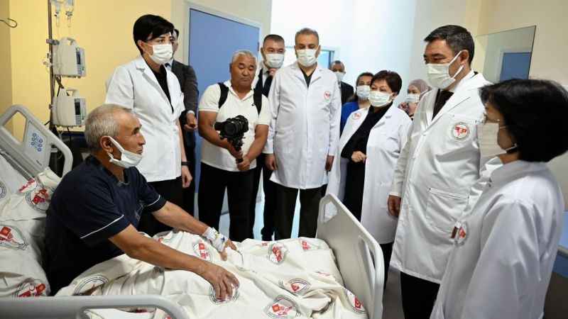 Kırgızistan’da Türk doktorlardan ilk böbrek nakli ameliyatı