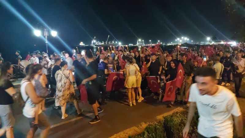 Tekirdağ'da yüzlerce kişi fener alayında buluştu