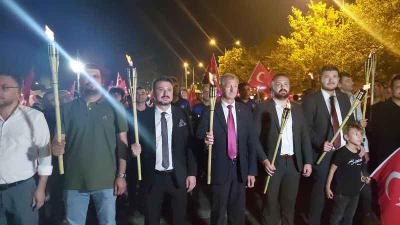 Tekirdağ'da yüzlerce kişi fener alayında buluştu