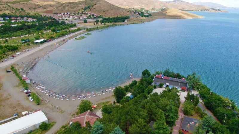 Yer bilimci Prof. Dr. Bingöl: "Hazar Gölü'nün yükselmesi, fay hattına bağlıdır"