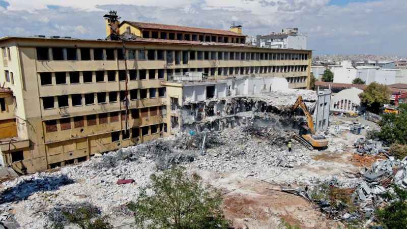 Gaziantep, 71 yıllık hastanesine veda ediyor
