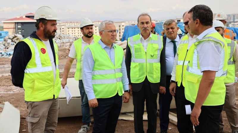 Sivas'ta bin 71 yatak kapasiteli hastane inşaatı hızla yükseliyor