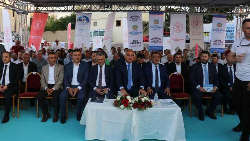 Bakan Ersoy: “Malatya ayağa kalkana kadar buradayız”