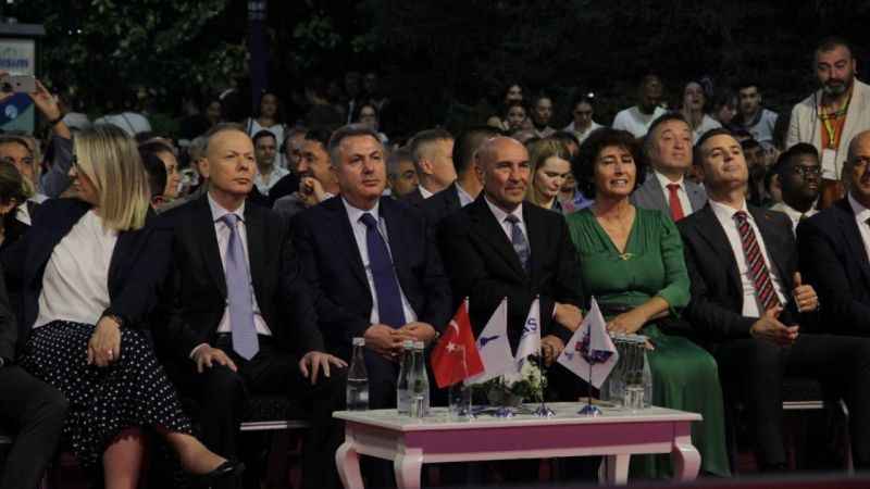 92. İzmir Enternasyonal Fuarı “Gençlik” temasıyla kapılarını açtı