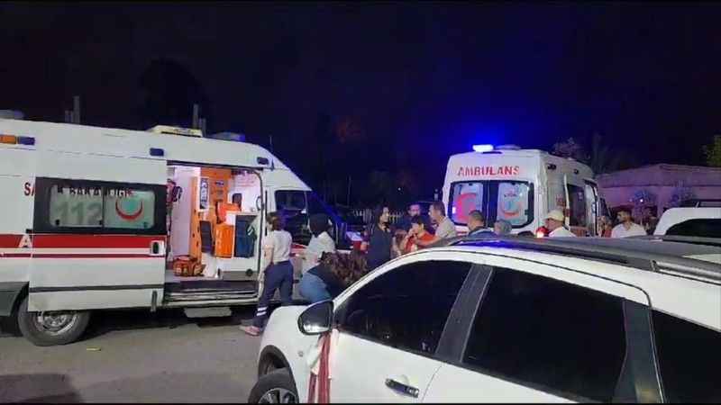 Düğün evinde yedikleri yemekten zehirlendiler Düğün evinde yedikleri yemekten zehirlendiler