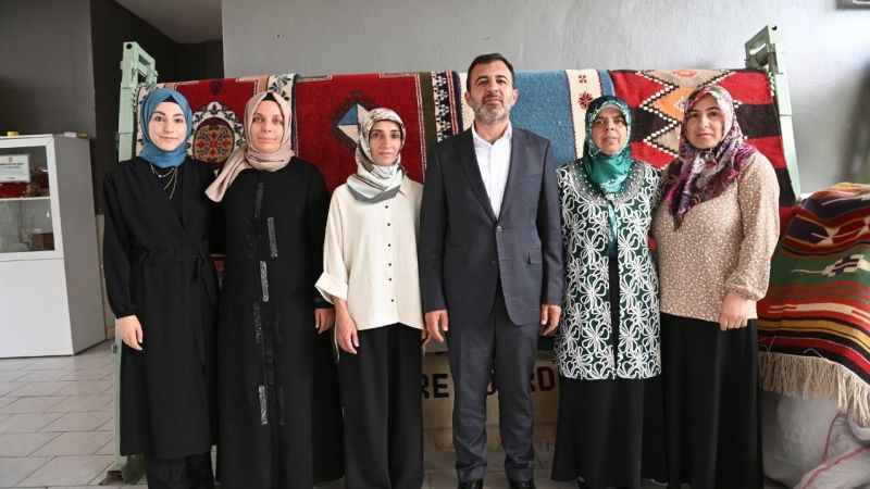 Malatya’da kadınlar hayatı 'ilmek ilmek' kazanıyor