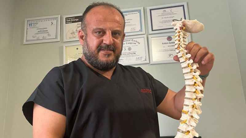 Cep telefonları duruş bozukluklarına neden oluyor