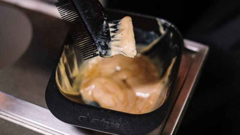 Saç boyasındaki PPD alerjiye yol açabilir