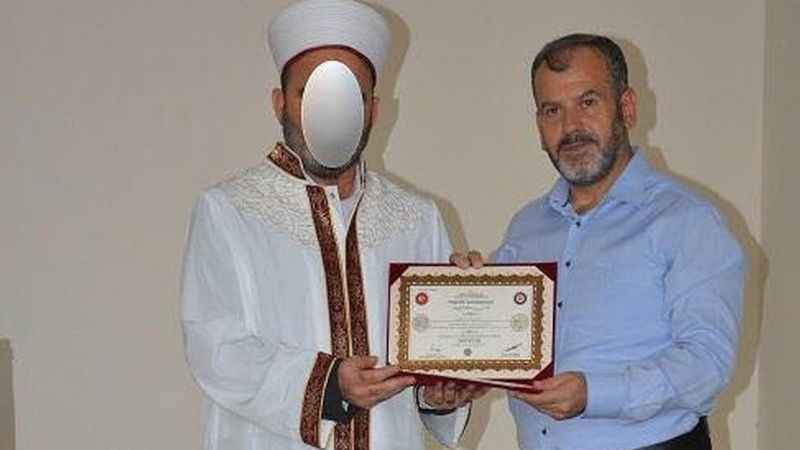 Cezaevinde hafız oldu