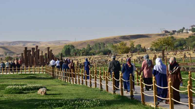 Cumhurbaşkanı çağrı yaptı, Ahlat doldu taştı