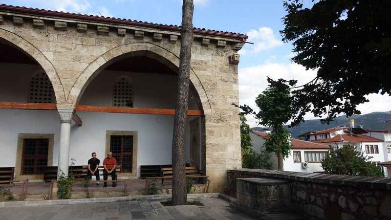 Ecdadın hayvan sevgisini gözler önüne seriyor