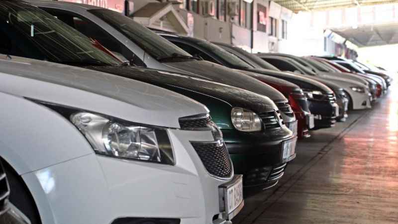 İkinci el otomobil fiyatları yüzde 10 düştü