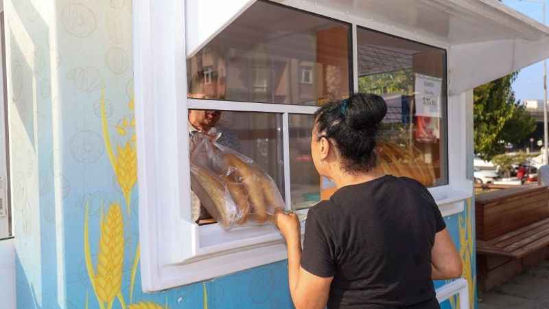 Samsun’da halk ekmek büfeleri açıldı: 220 gram ekmek 5,75 TL