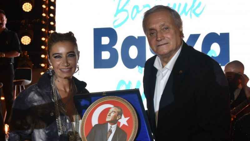 Bozüyük, kurtuluşunu Sıla konseri ile kutladı