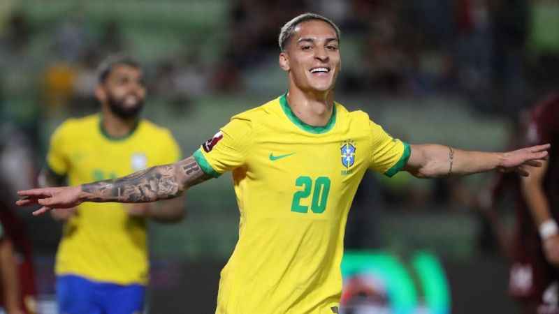 Antony, eski kız arkadaşına saldırıda bulunduğu iddiası sonrası milli takım kadrosundan çıkarıldı