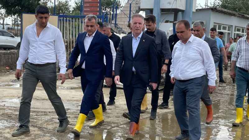 İstanbul Valisi Davut Gül selin vurduğu Halkalı Gümrük’te incelemelerde bulundu