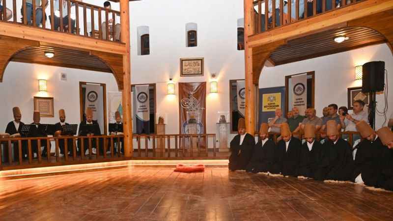 Mevlana vefatının 750. yıldönümünde taş mescitte anıldı