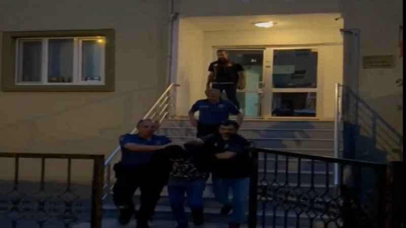 Bursa’da dron destekli şafak operasyonu...3 FETÖ üyesi toplamda 101 kişi yakalandı