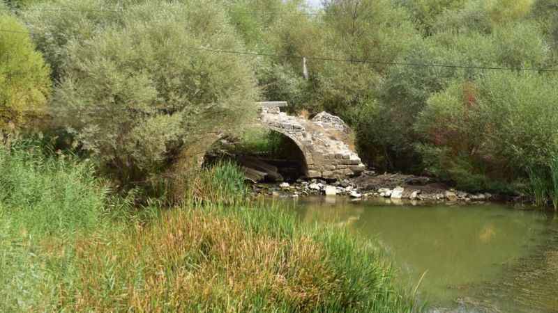 Kanuni'yi Rodos seferine götüren tarihi köprü yok oluyor