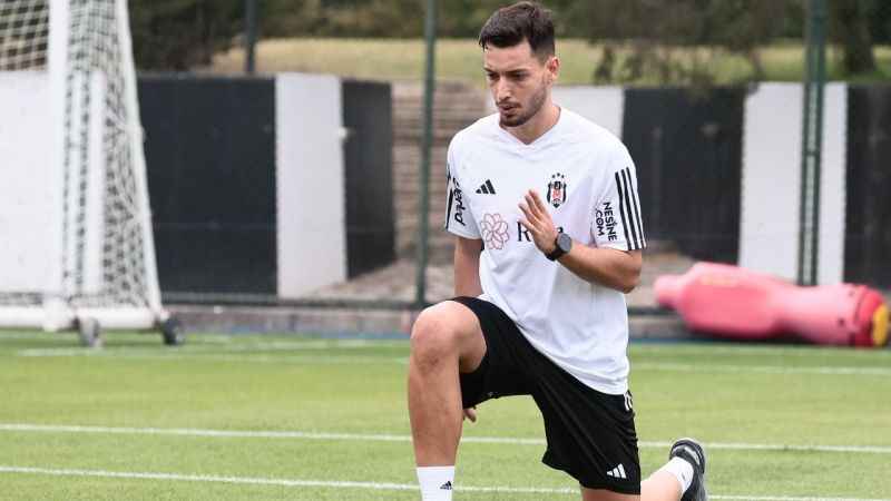 Beşiktaş'ta Tayyip Talha Sanuç, bireysel antrenmanlara başladı