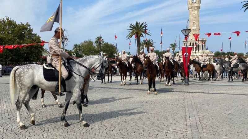 101'inci yılında İzmir’in kurtuluşu canlandırıldı