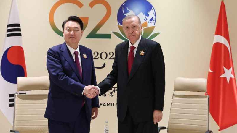 Cumhurbaşkanı Erdoğan, Güney Kore Devlet Başkanı Yoon ile görüştü